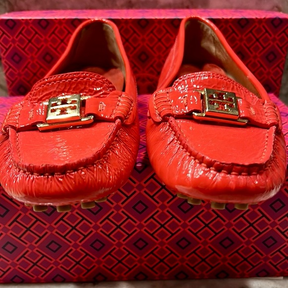Tory Burch Red Patent Leather Kendrick Driver Mocs 8.5 - Picture 5 of 13